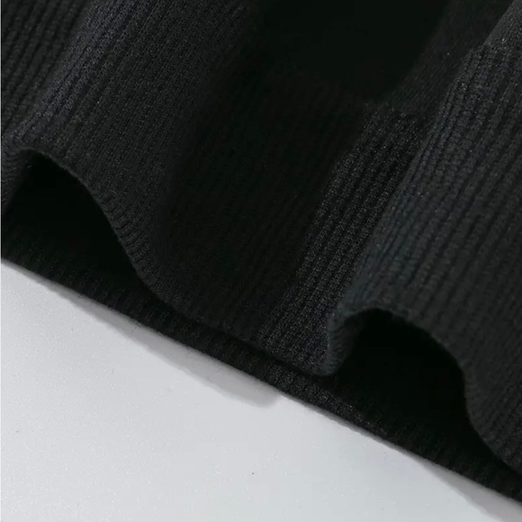 NWT - Stranger Things Sweater 2XL - Black - 100% polyester - Men/Women - Picture 2 of 11